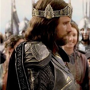 Aragorn Halloween Cosplay Costume - The Lord of the Rings - Worn Once, Men’s M/L